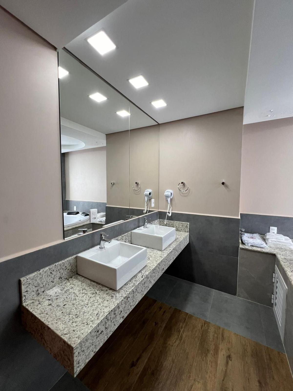 Nayru Hotel Toledo  Ngoại thất bức ảnh