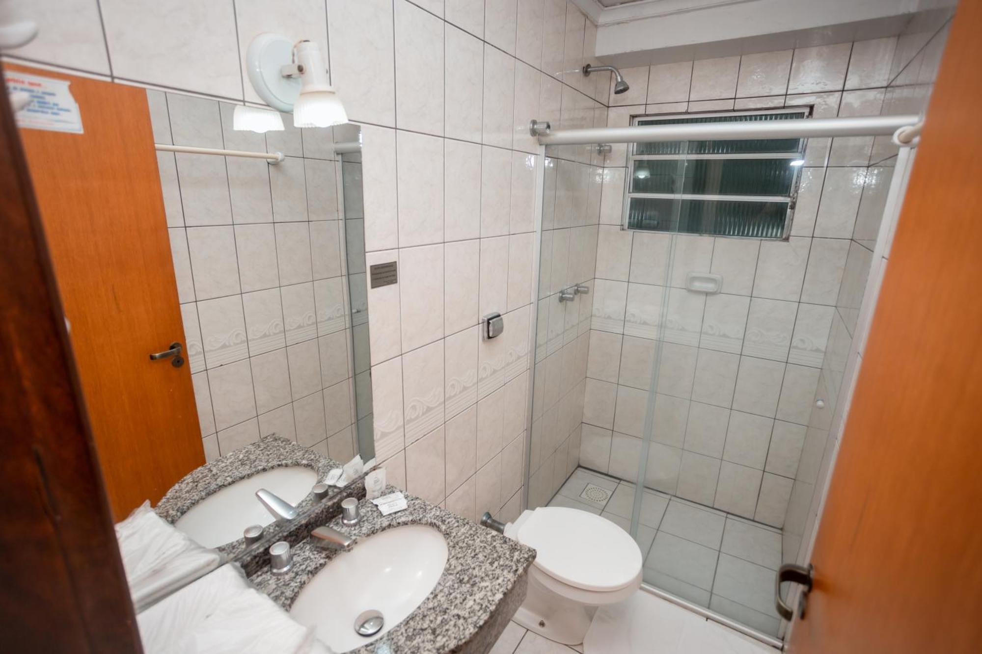 Nayru Hotel Toledo  Ngoại thất bức ảnh